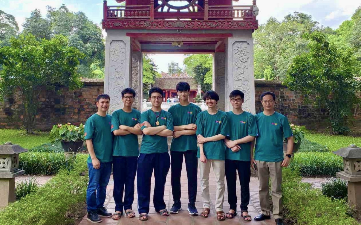 5 học sinh Việt Nam đều giành huy chương tại Olympic Vật lí quốc tế