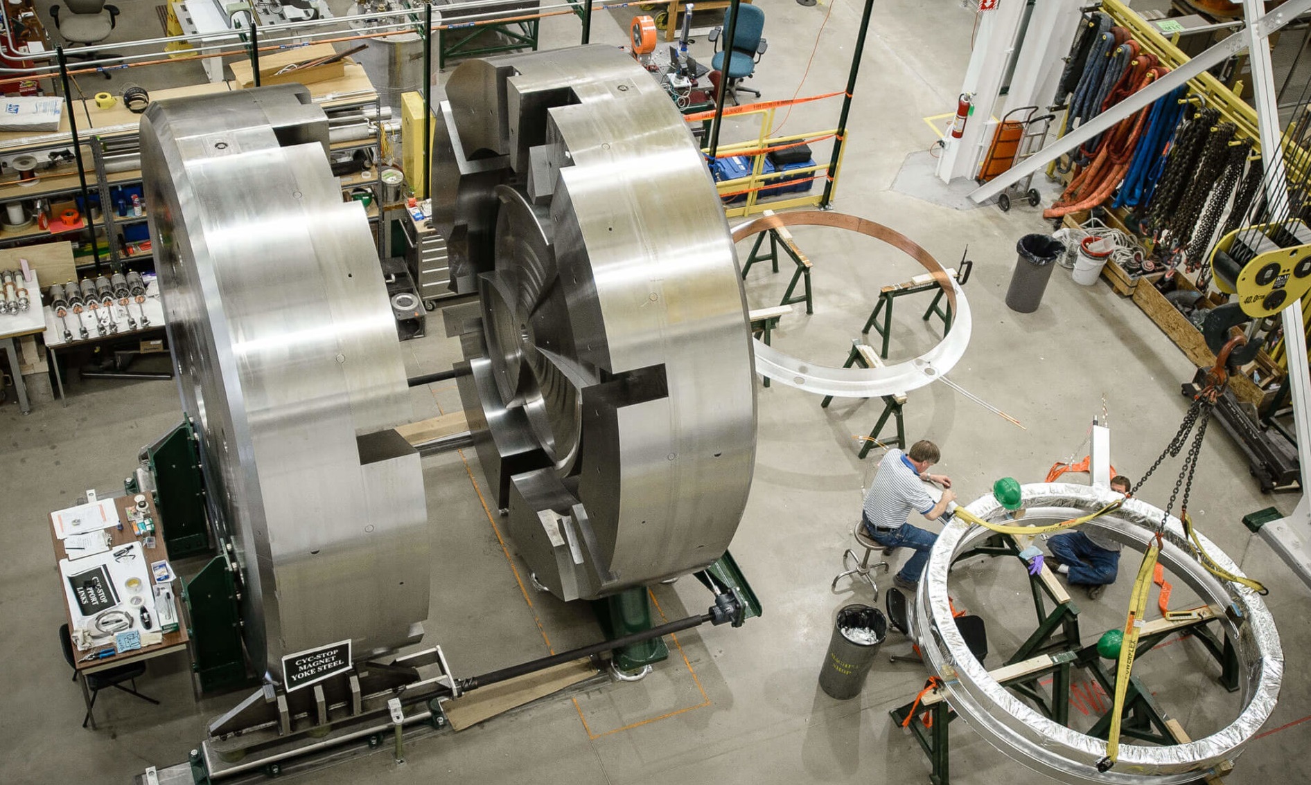 Bằng chứng thuyết phục về một đồng vị nhẹ mới của nitrogen