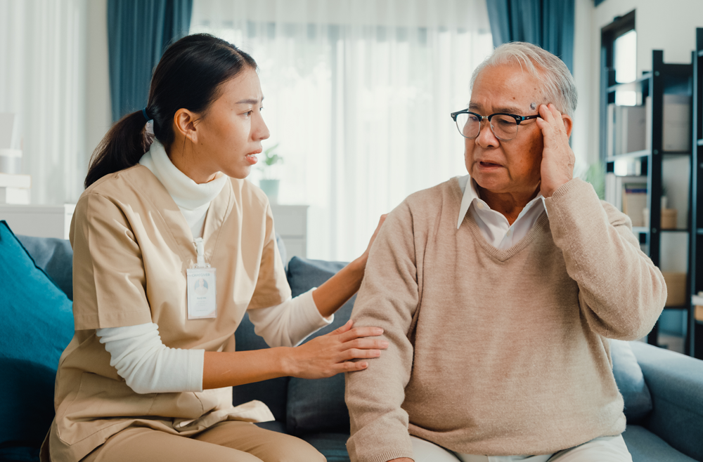 Cô đơn và rượu làm tăng nguy cơ sa sút trí tuệ sớm