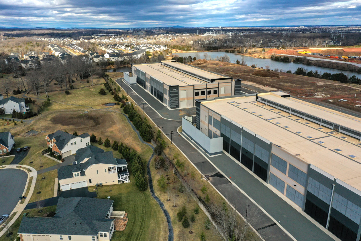 AI làm tăng gánh nặng năng lượng?