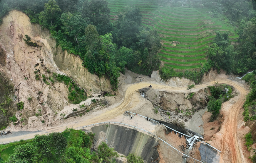 Cảnh báo sạt lở đất ? 