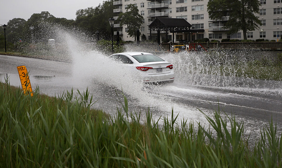 Biến đổi khí hậu đe dọa các cây cầu và đường