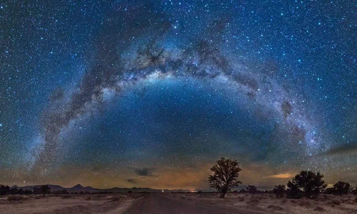 Từ trường trong vũ trụ sơ khai có thể yếu hơn nam châm tủ lạnh cả tỉ lần