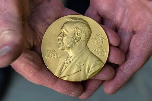 Những giải khoa học muốn cạnh tranh với giải Nobel