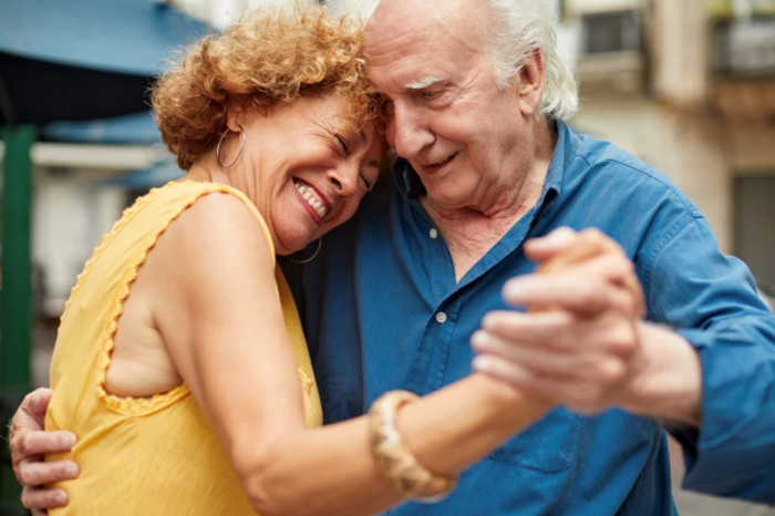 Các sở thích sáng tạo có thể làm chậm quá trình lão hóa não ở cấp độ phân tử