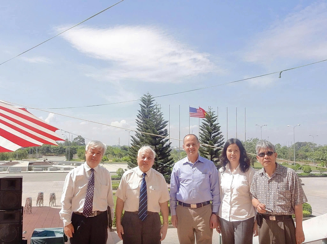 Những khối Lego của khoa học và kỷ niệm với Giáo sư Omar Yaghi