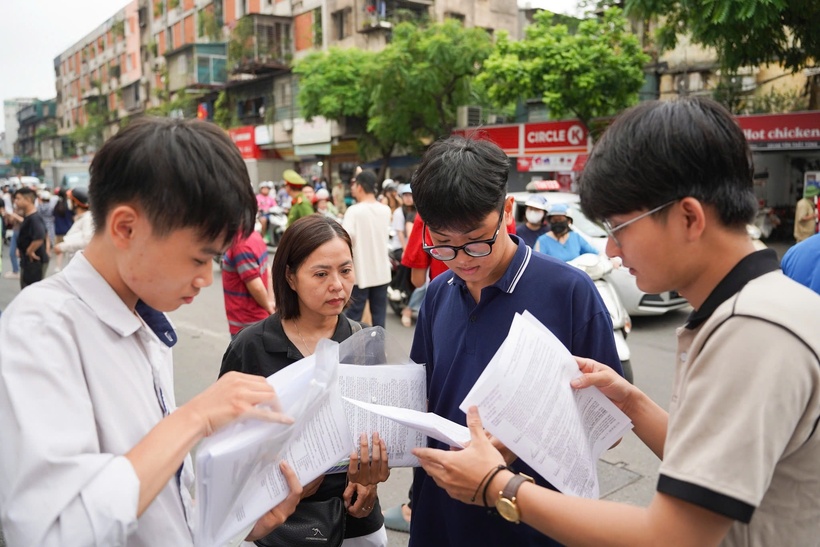 Kỳ thi Tốt nghiệp THPT: Duy trì chuẩn học thuật tối thiểu và sự công bằng dữ liệu