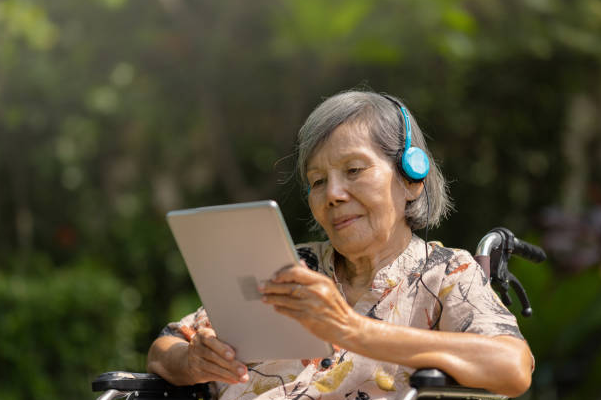 Nghe nhạc thường xuyên giúp giảm nguy cơ sa sút trí tuệ ở người cao tuổi